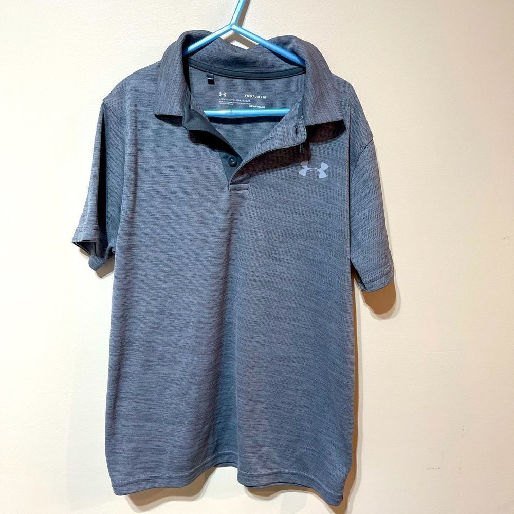 Boys Under Armour Polo Shirt size Med Loose fit